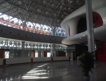 Bent tempered glass (double-curved tempered glass)